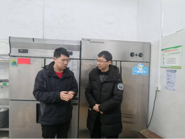 人潮溪镇：新年开学季 “餐”与守护学子成长